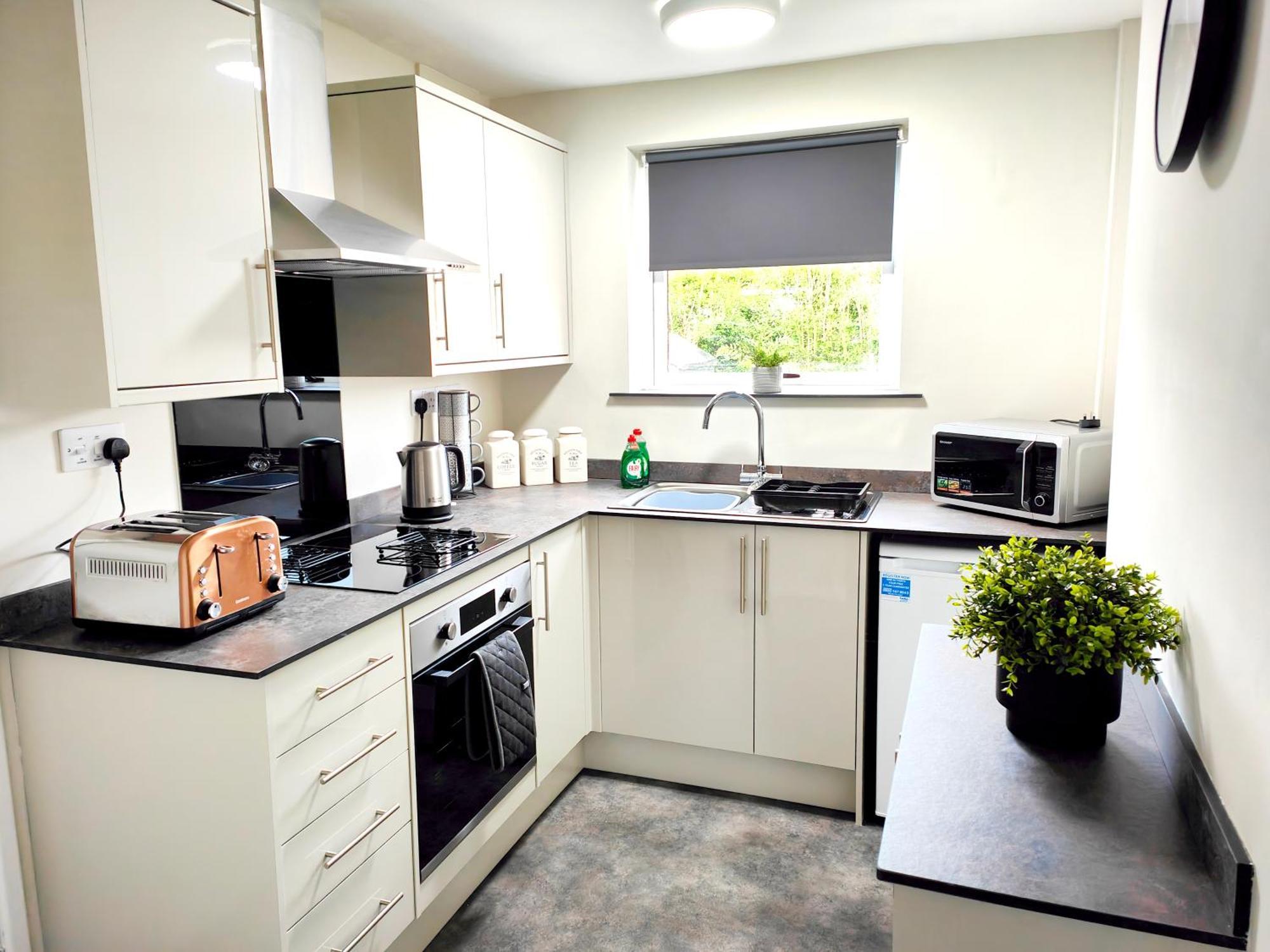 Terrance House, Modern, Spacious *