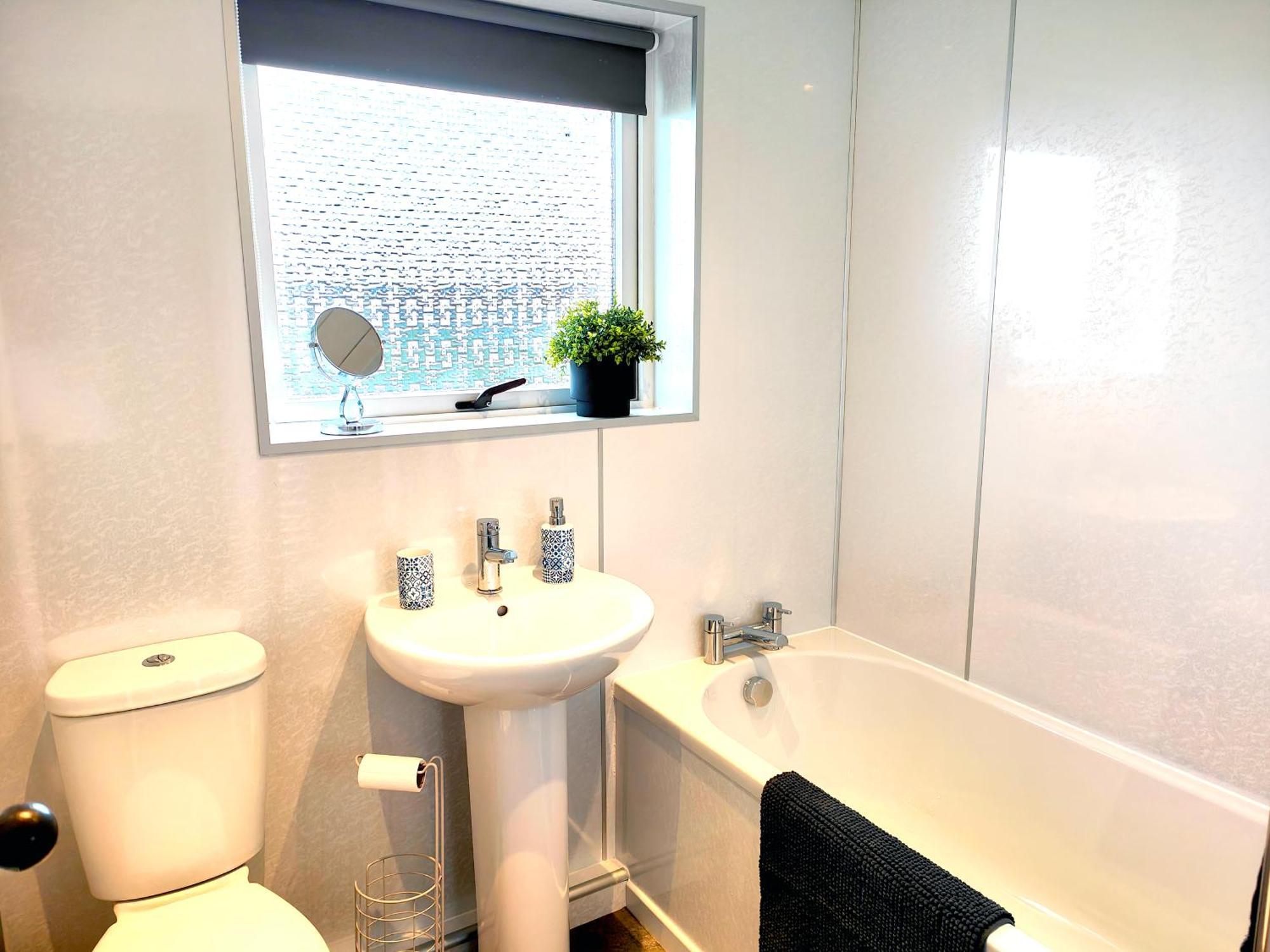 Terrance House, Modern, Spacious Apartment